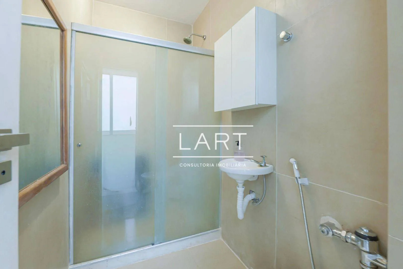 4-bedroom apartment with 453 m² and shared elevator — photo 32