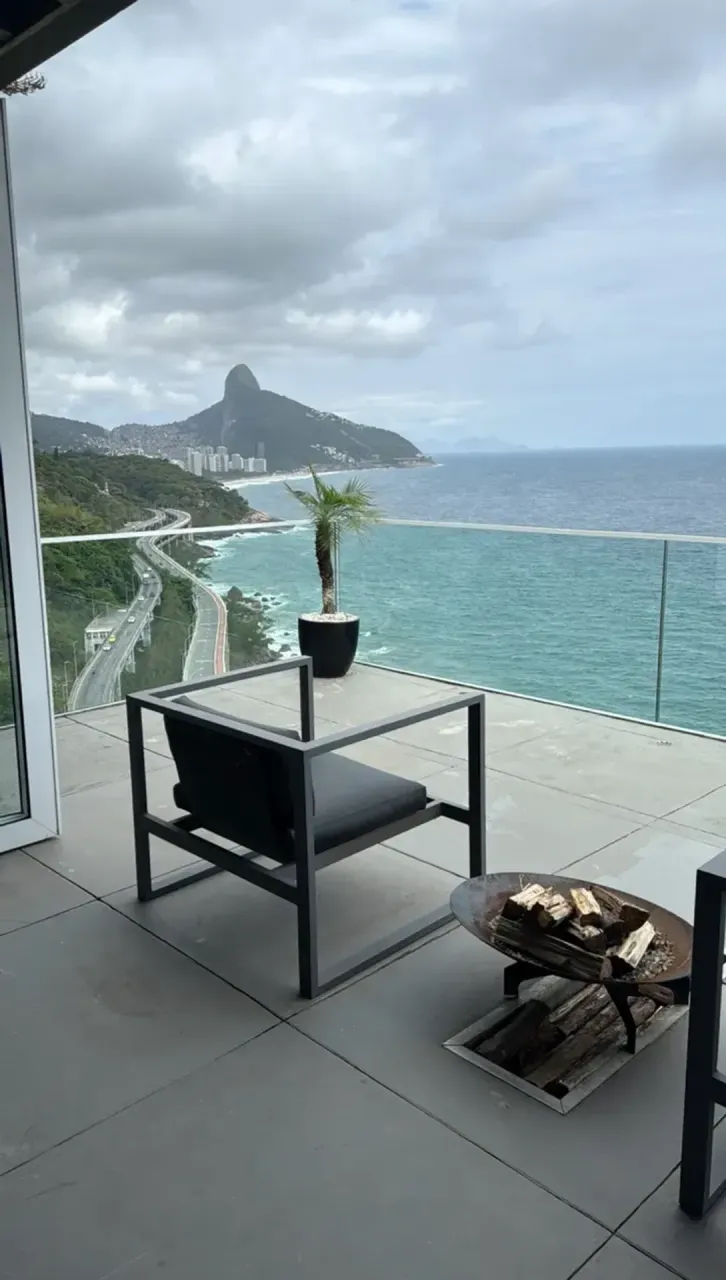 Casa amueblada con 5 dormitorios y vista desde las ventanas — photo 4