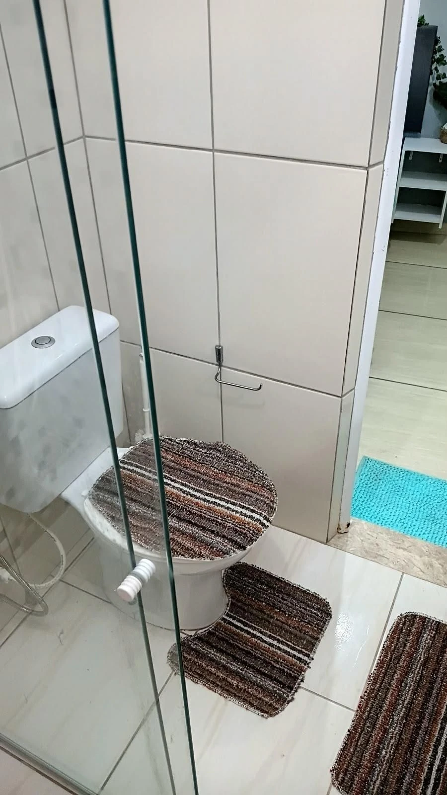 Furnished 3-bedroom house with 4 bathrooms, no parking — photo 62