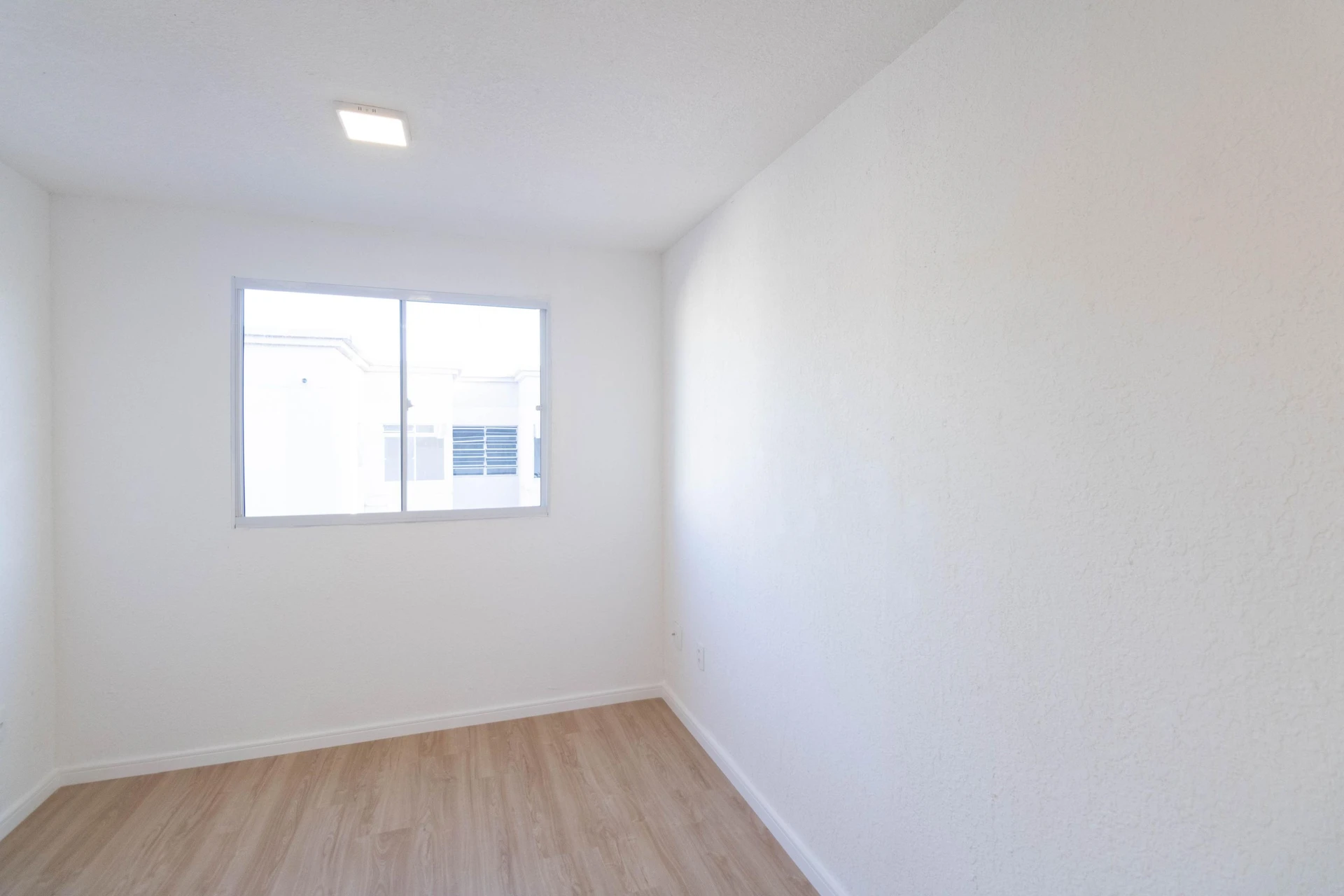 Apartamento sem mobília com 2 quartos e box de vidro — photo 13