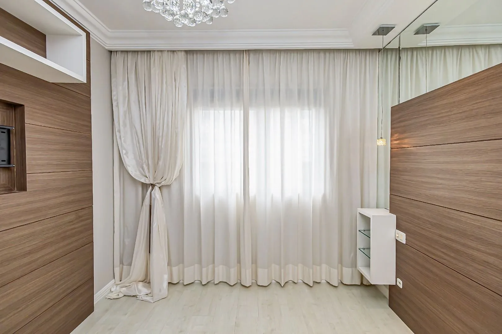 119 m² apartment with floor-to-ceiling windows and a bathtub — photo 64