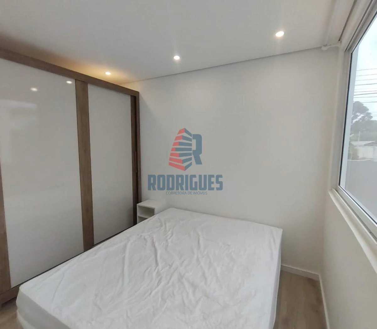 Furnished one-bedroom, 28 m² apartment in Curitiba — photo 3