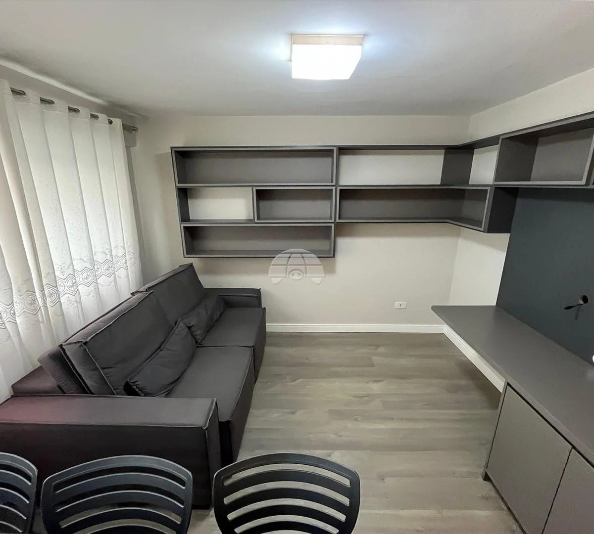 Furnished 1-bedroom apartment with open-plan gas kitchen — photo 12