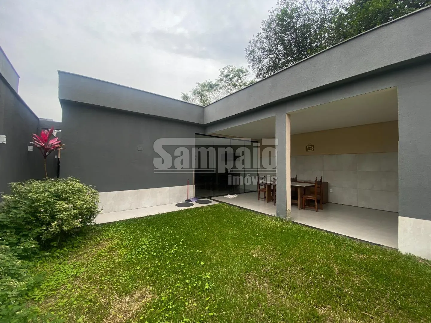 3-bedroom house, 1 with its own bathroom, 215 m² — photo 15