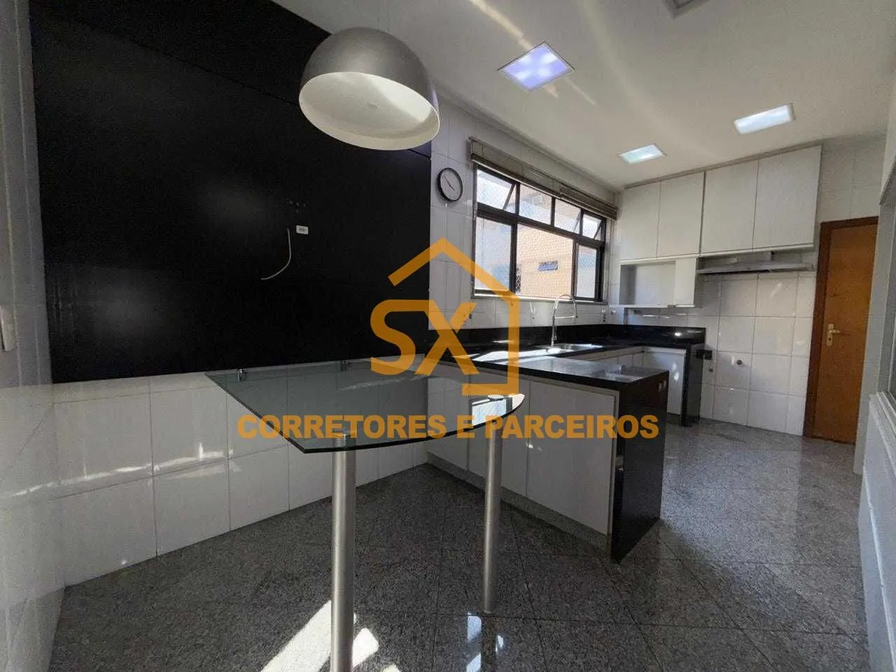 Apartment with 4 en-suite bedrooms and 210 m² gas kitchen — photo 10