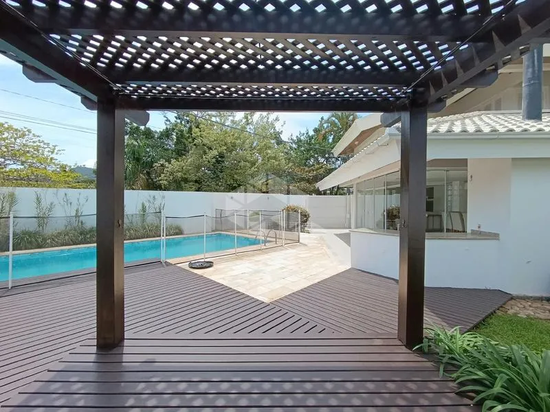 Furnished house, 222 m², with a bathtub — photo 6