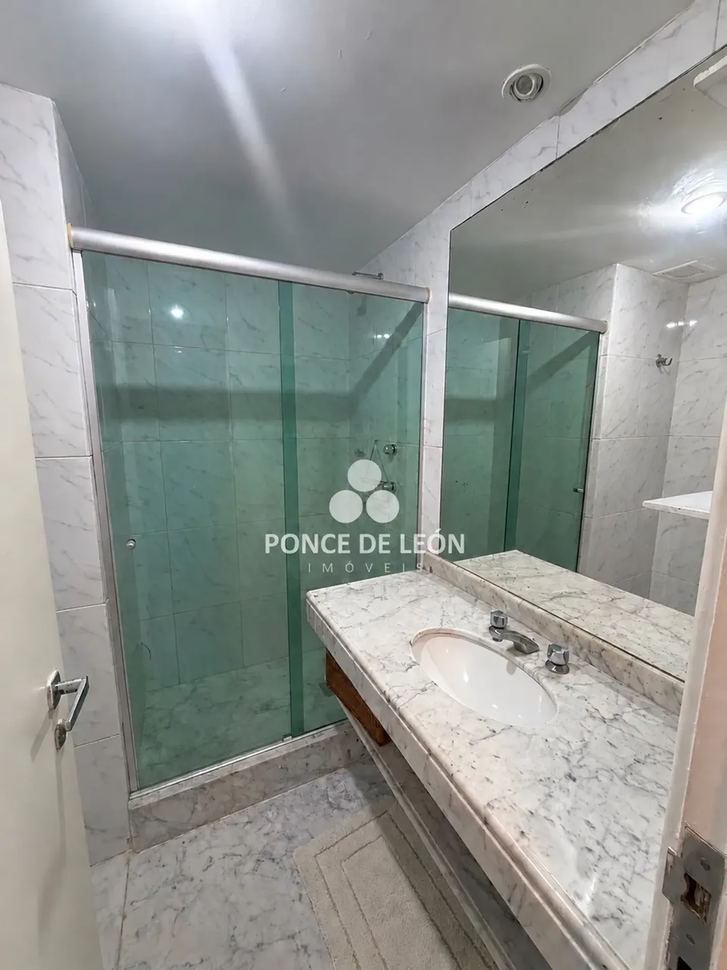 3-bedroom apartment in a building with a sauna — photo 8
