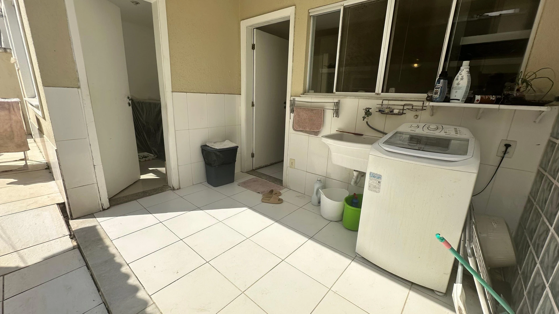 Casa mobiliada em condomínio com 5 quartos e quintal — photo 31