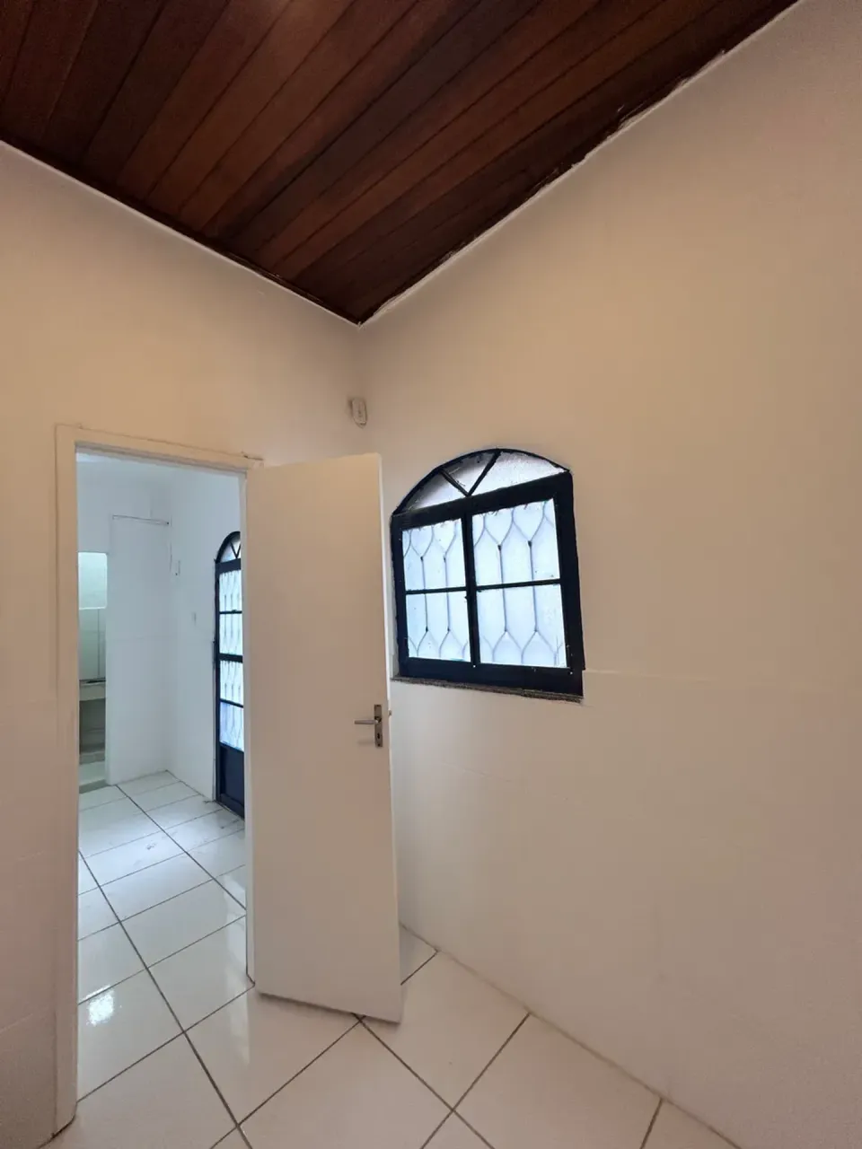 House with 1 bedroom and 1 bathroom plus laundry area — photo 18