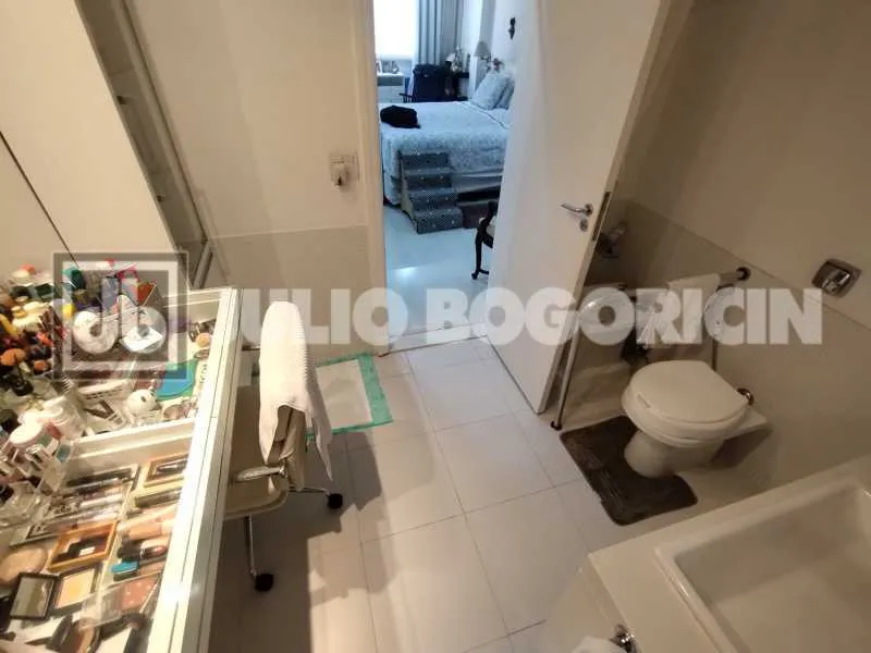 423 m² apartment with 4 bedrooms and 3 en-suites — photo 31