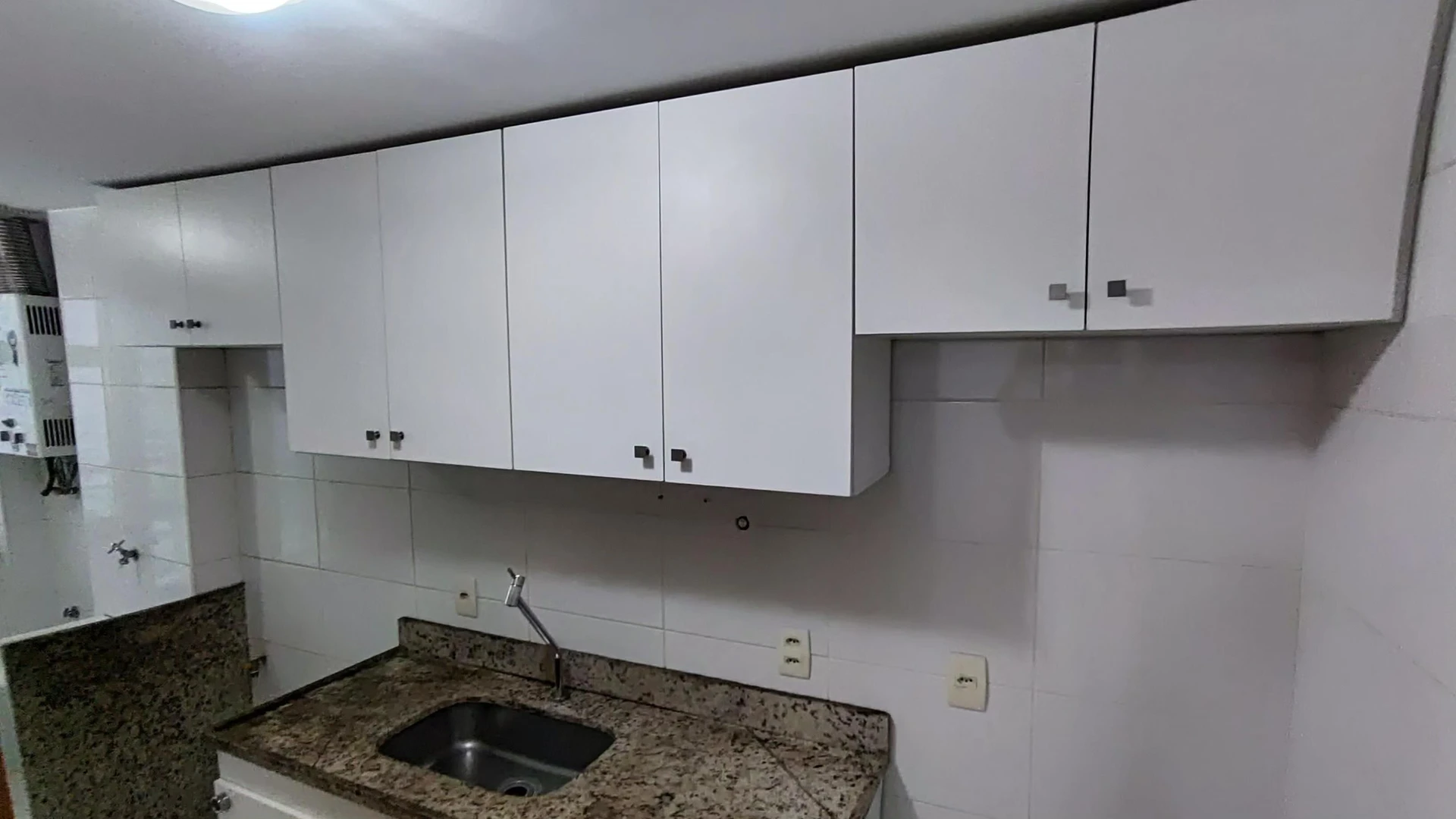 3-bedroom apartment with a mountain view — photo 29