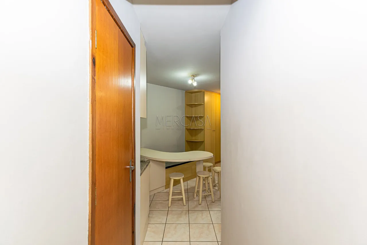 Kitnet mobiliada de 31 m² com sacada e 1 banheiro — photo 4