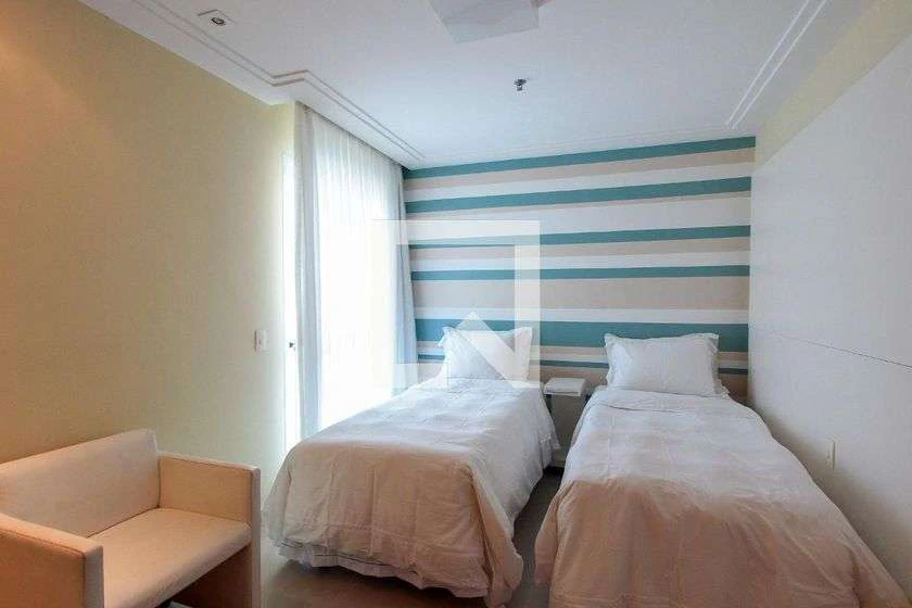 Furnished 120 m² apartment with 2 en-suite bedrooms — photo 23