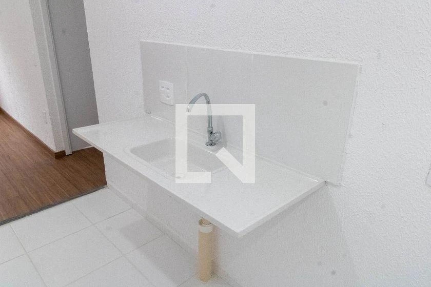 2-bedroom apartment in a building with a gym — photo 11