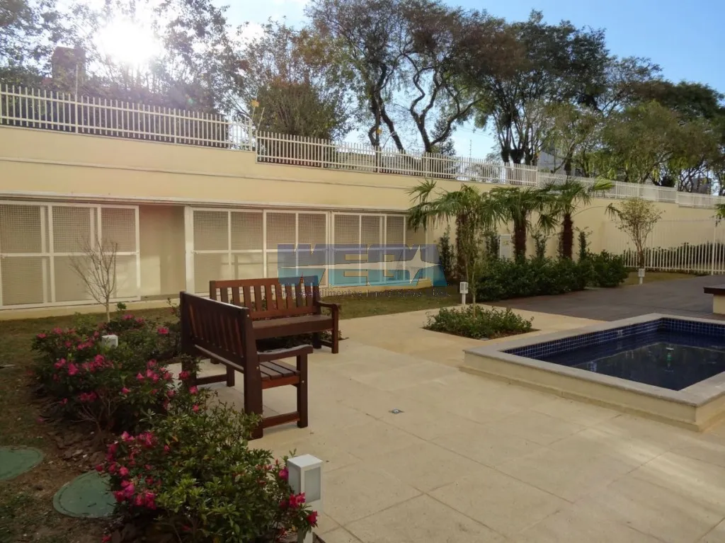 Apartamento com 4 quartos e varanda de vidro fechada — photo 45