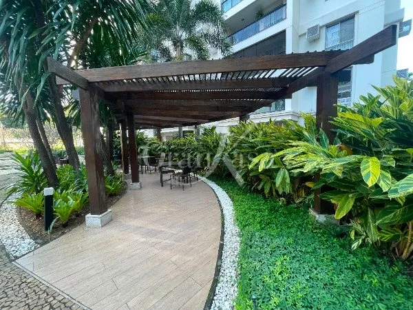 Apartment with 2 bedrooms, 1 bath, and a balcony — photo 33