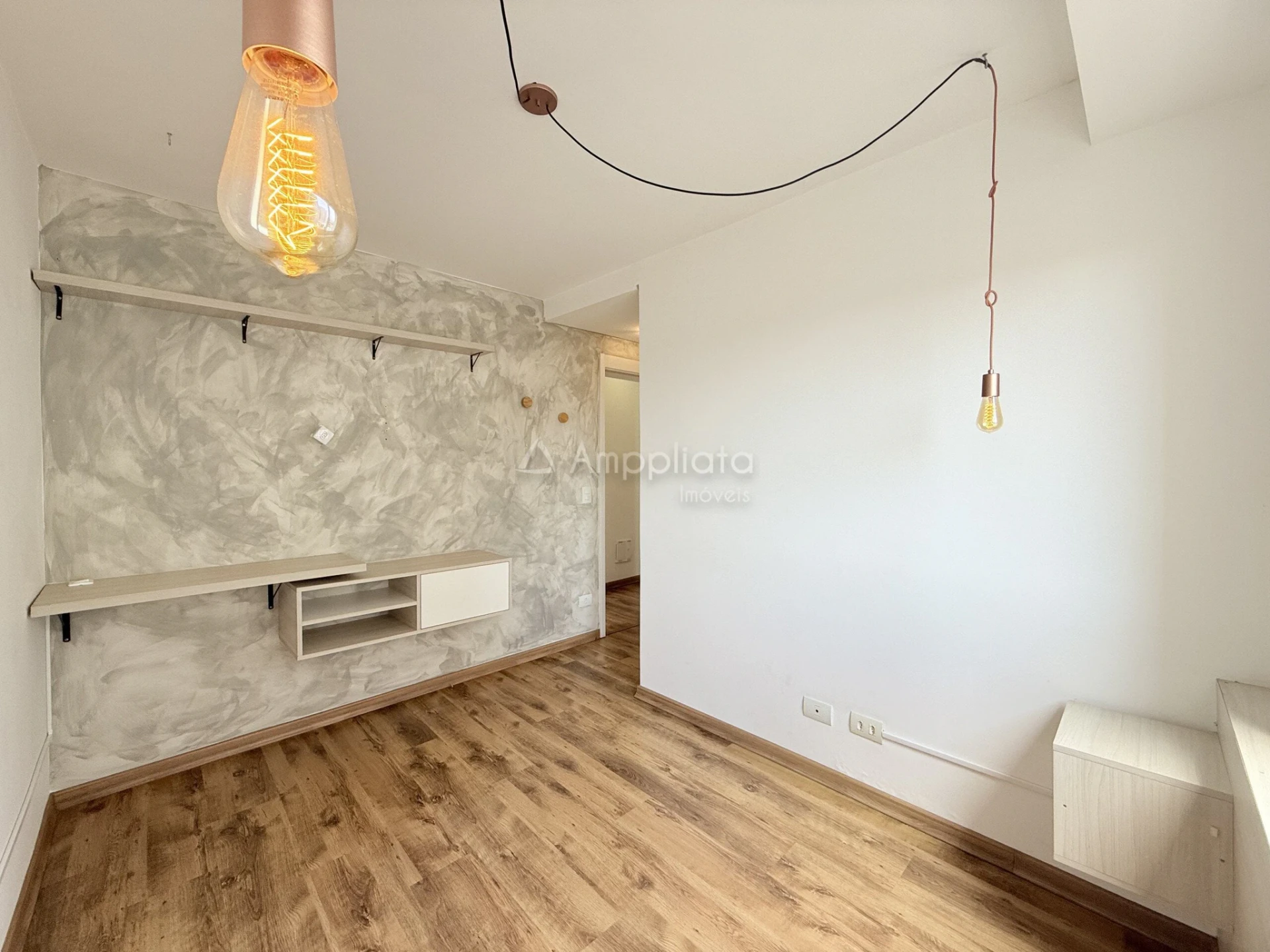 Glass-enclosed balcony in a 3-bedroom apartment, 78 m² — photo 14