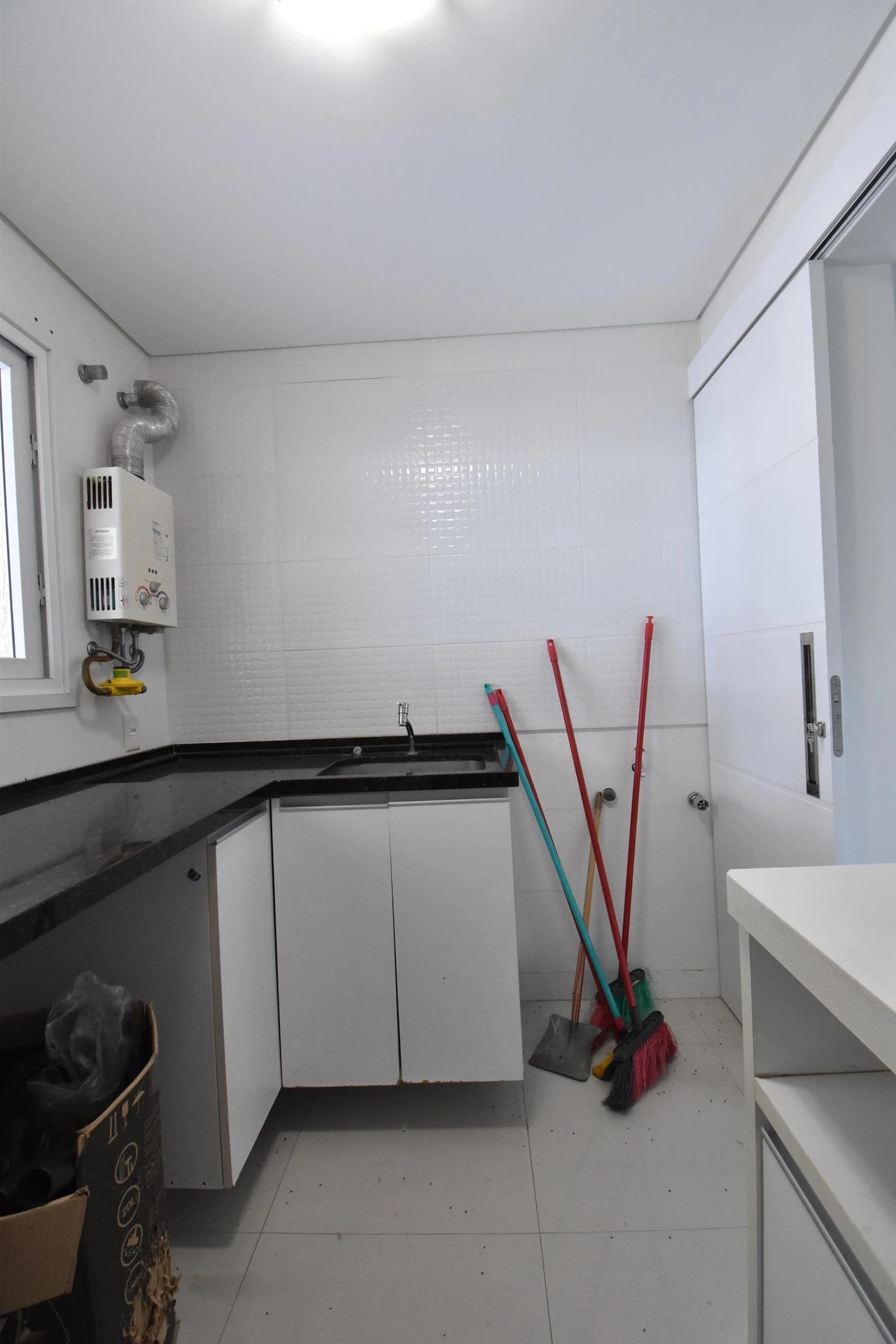 House, 411 m², with a bathtub — photo 32