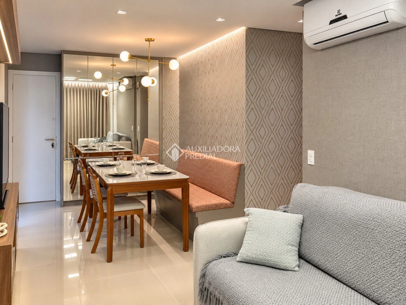 2-bedroom apartment with a private pool in Florianópolis — photo 21