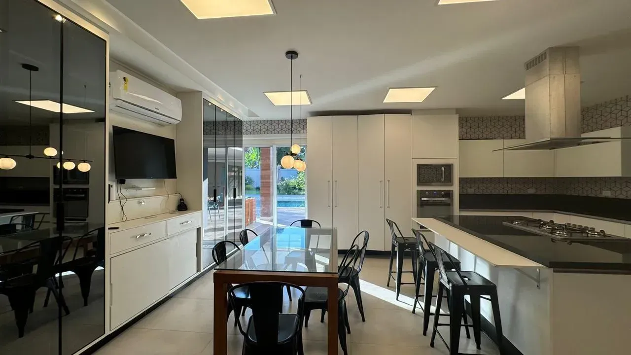 Furnished house with 5 bedrooms and 5 baths, 780 m² — photo 3