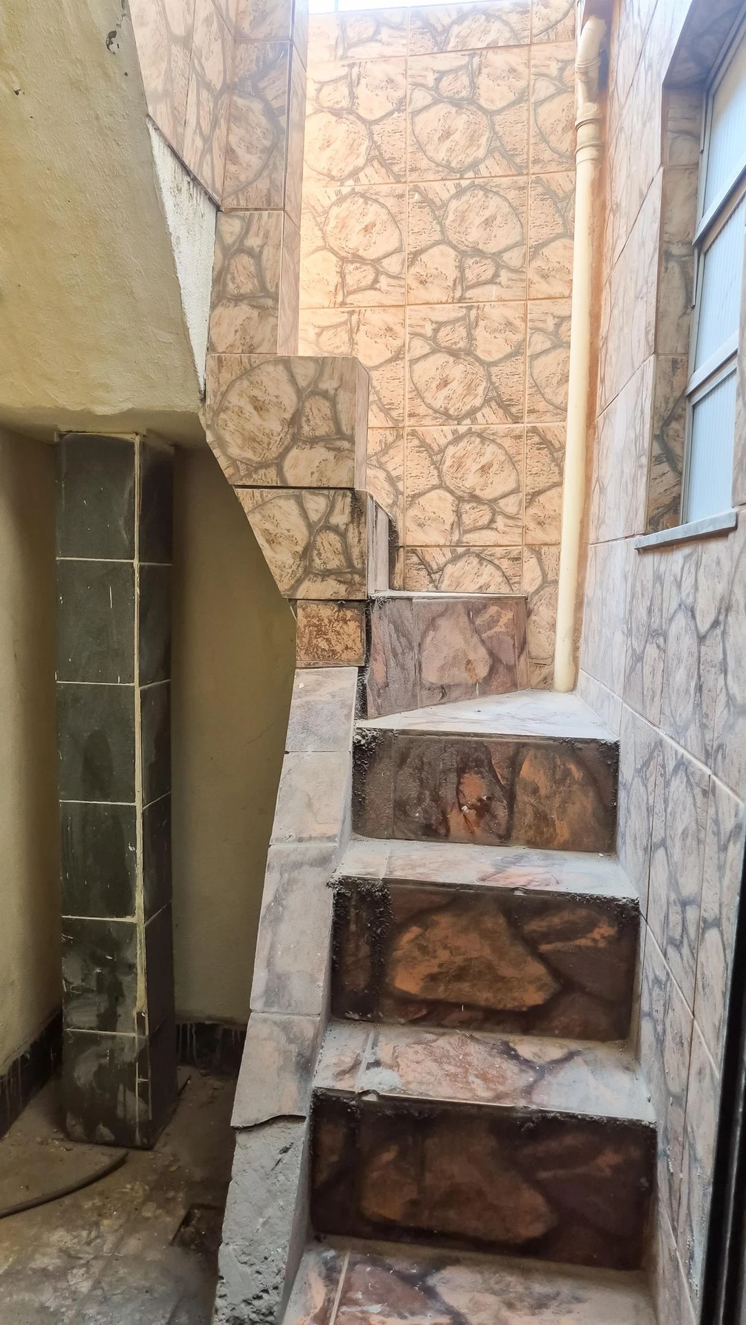 House with 2 bedrooms and a washing machine — photo 7