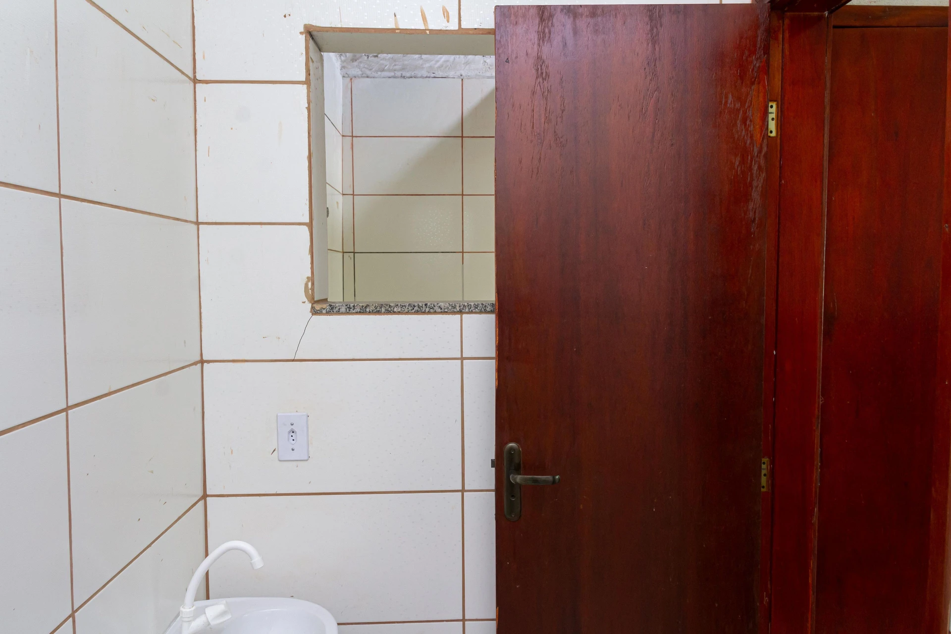 Studio with private laundry area and private garden — photo 43