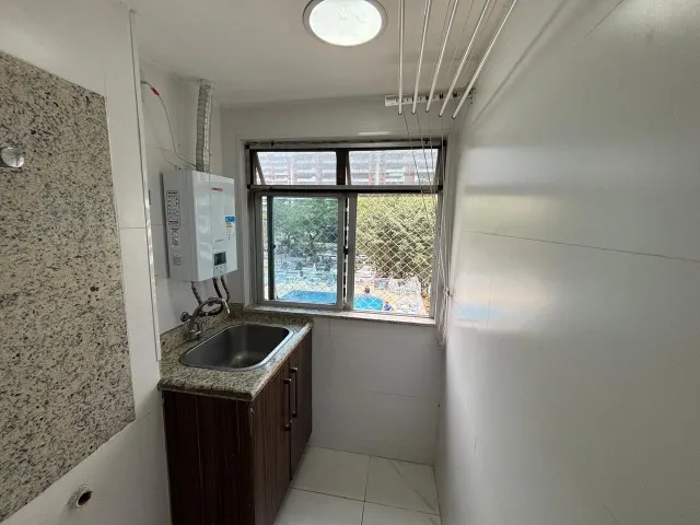 Apartment, 94 m², with a glass-enclosed balcony — photo 8