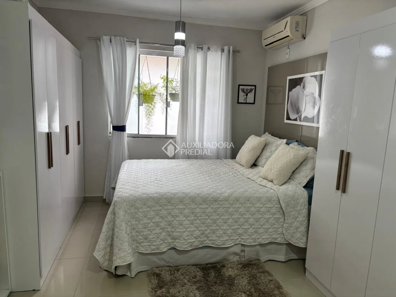 Furnished house with 3 bedrooms and open-plan kitchen — photo 17
