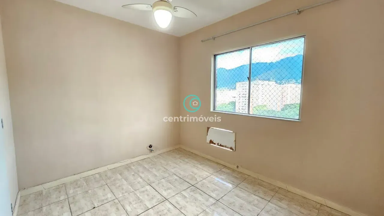 2-bedroom apartment with pool in the building — photo 14