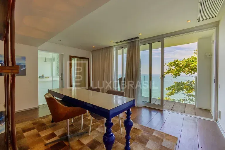 Furnished house with 5 bedrooms and an open-plan kitchen — photo 28