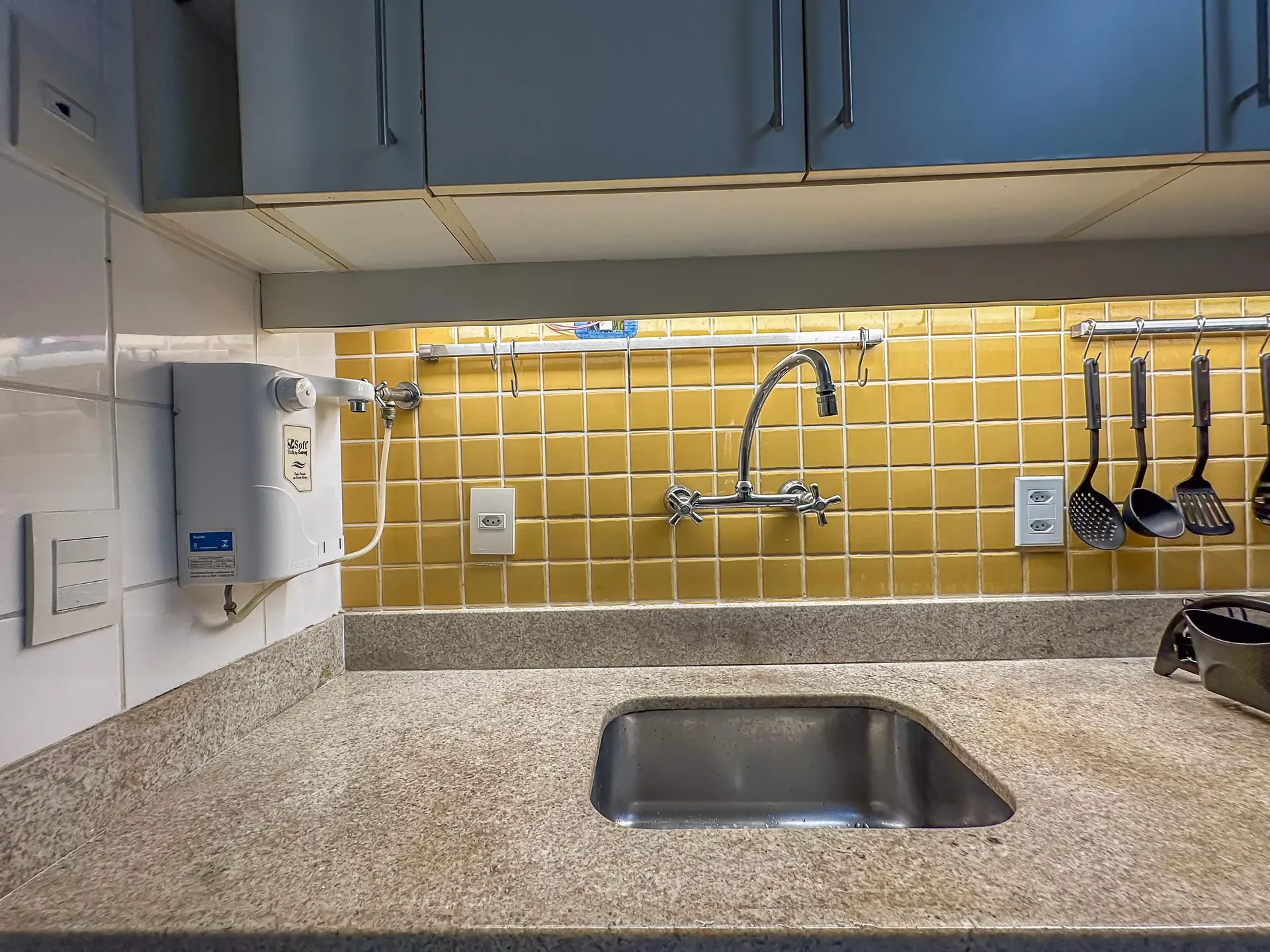 Furnished 2-bedroom apartment with open views — photo 58