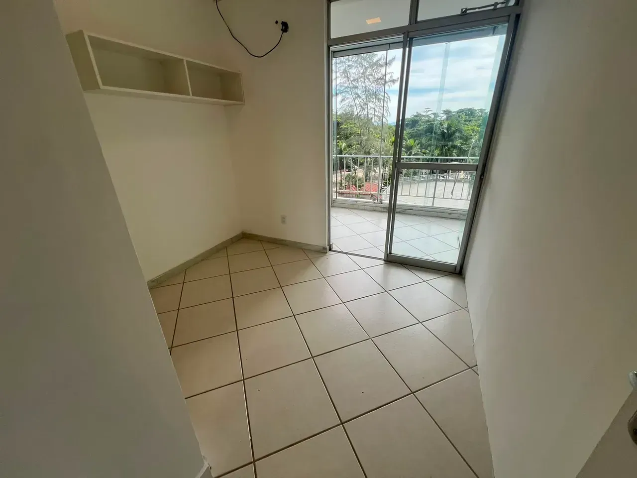Unfurnished apartment with closed gas kitchen and 2 beds — photo 8