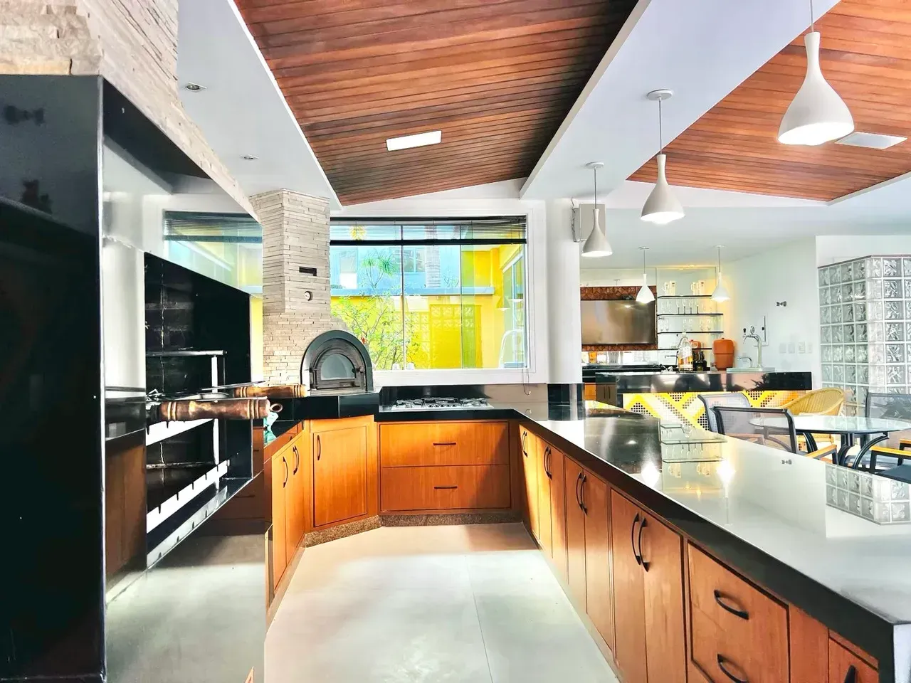 Unfurnished house with 5 bedrooms and open kitchen — photo 16