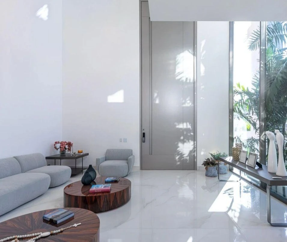 Furnished house with 5 bedrooms and an open-plan kitchen — photo 19