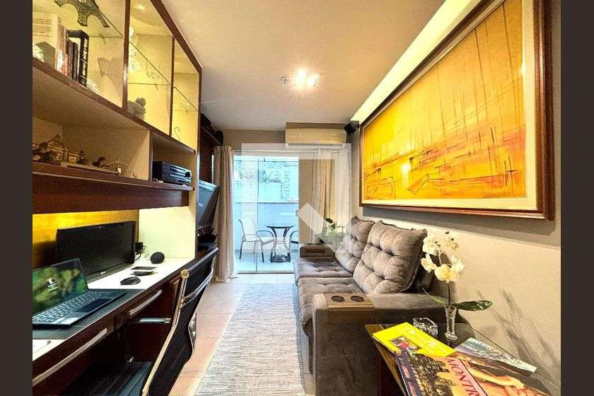 Furnished 1-bedroom apartment with glass balcony 65 m² — photo 6