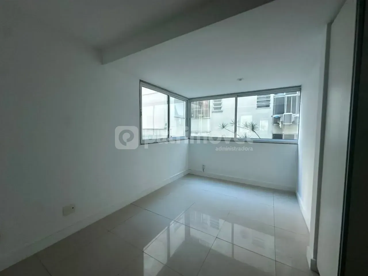 Apartamento para locação com 4 dormitórios e 5 banheiros — photo 11