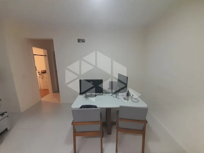 2-bedroom apartment with en-suite and open-plan gas kitchen — photo 15