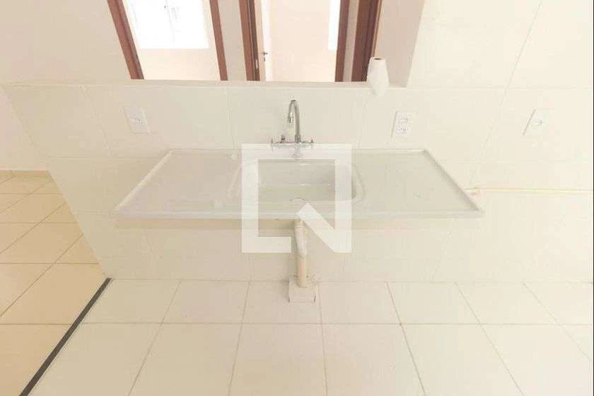 Apartamento de 2 quartos com kitchenette compacta — photo 10
