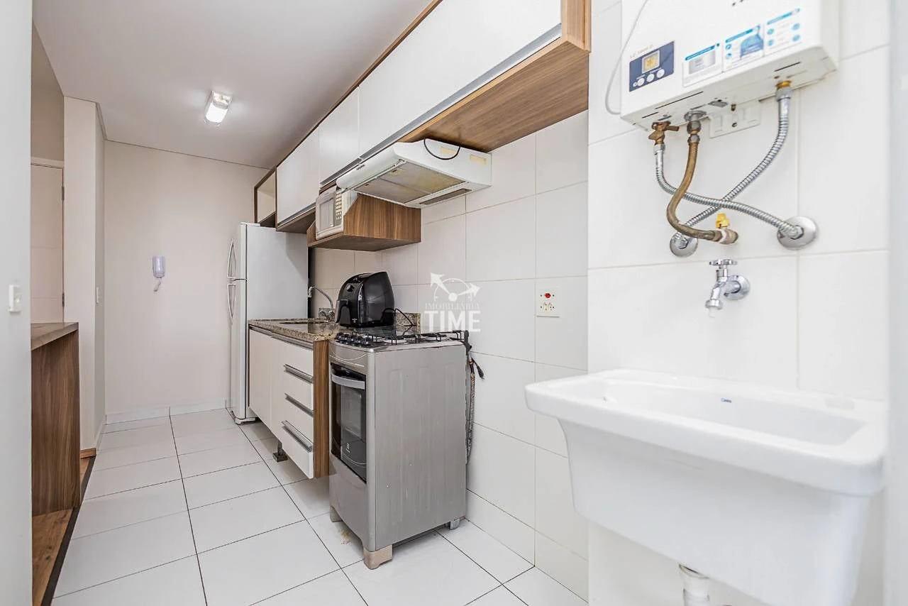 Деревянный пол или ламинат и 1 спальня: квартира 51 м² — photo 9