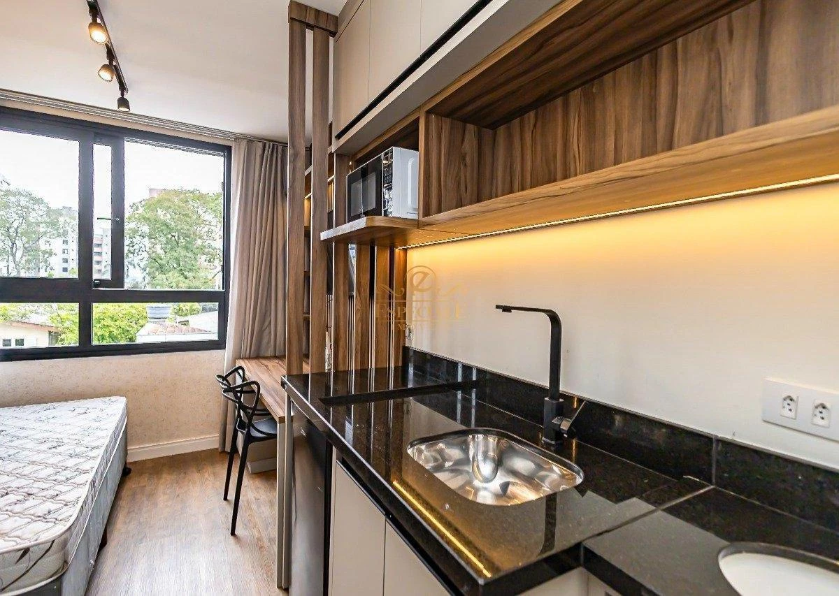 Furnished apartment, 14 m², with floor-to-ceiling windows — photo 2