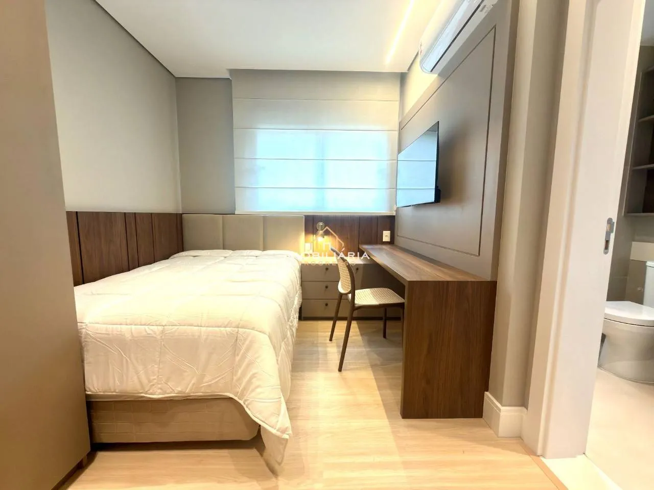 Floor-to-ceiling windows in a 3-bedroom apartment, 138 m² — photo 62