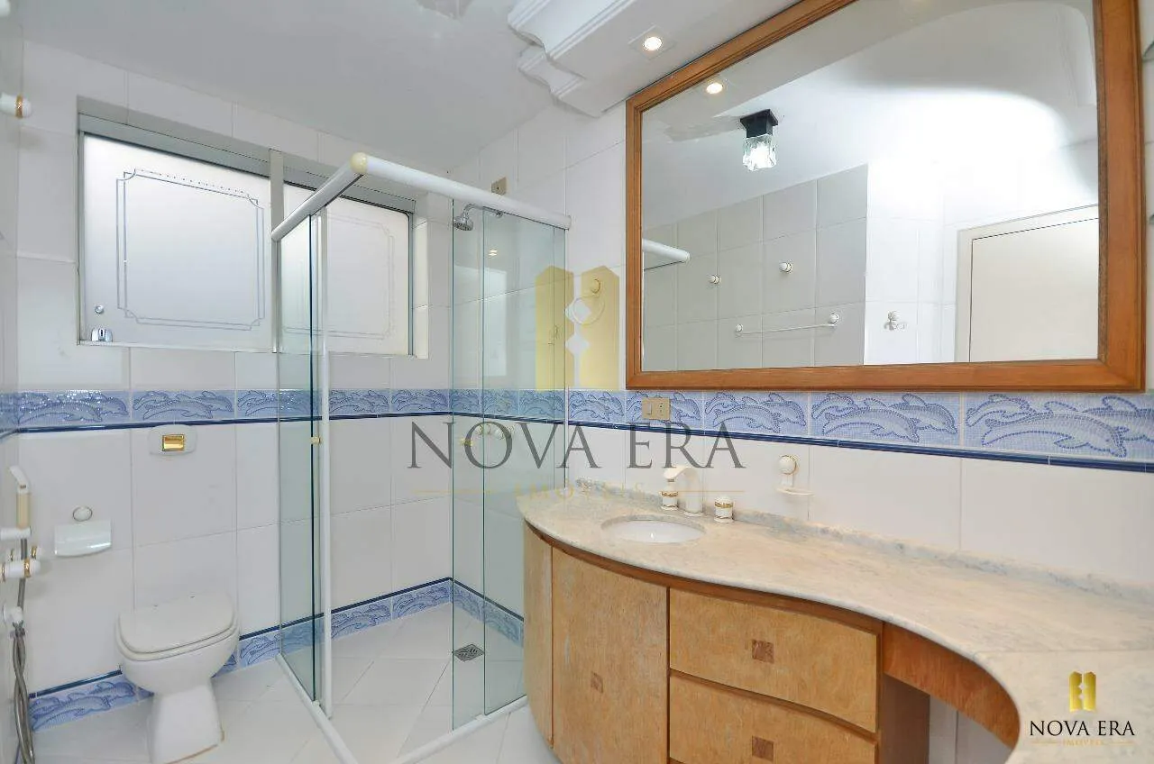 4-bedroom house with a grill on the balcony in Curitiba — photo 28
