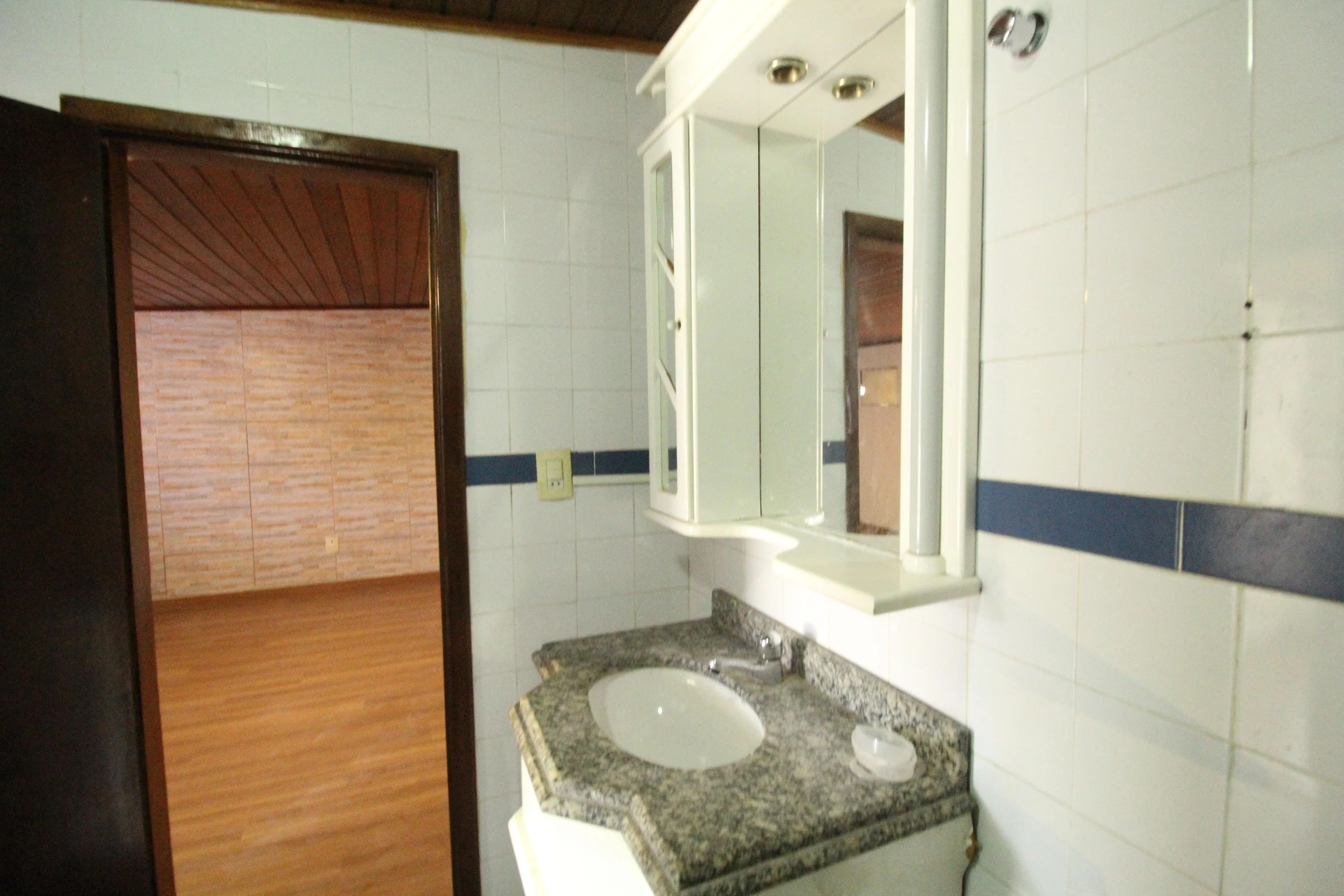 Apartamento sin muebles con 3 dormitorios y jardín privado — photo 42