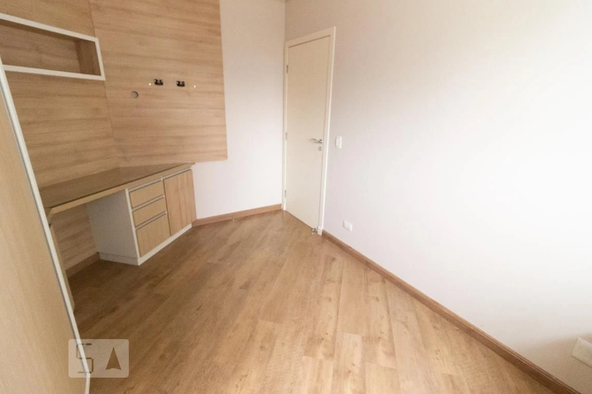 Bathtub in a 4-bedroom apartment, 255 m² — photo 10