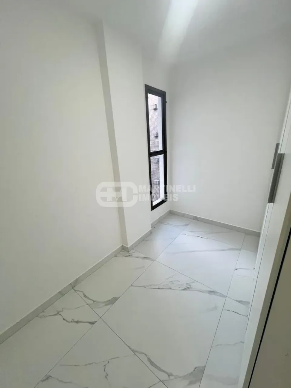 Unfurnished apartment with 3 bedrooms and 1 bathroom — photo 9