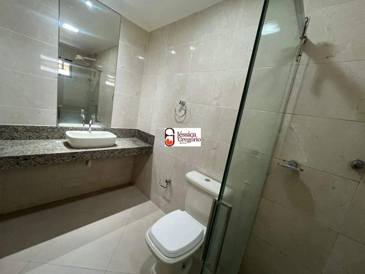 Сад и 4 спальни: дом 240 м² — photo 17