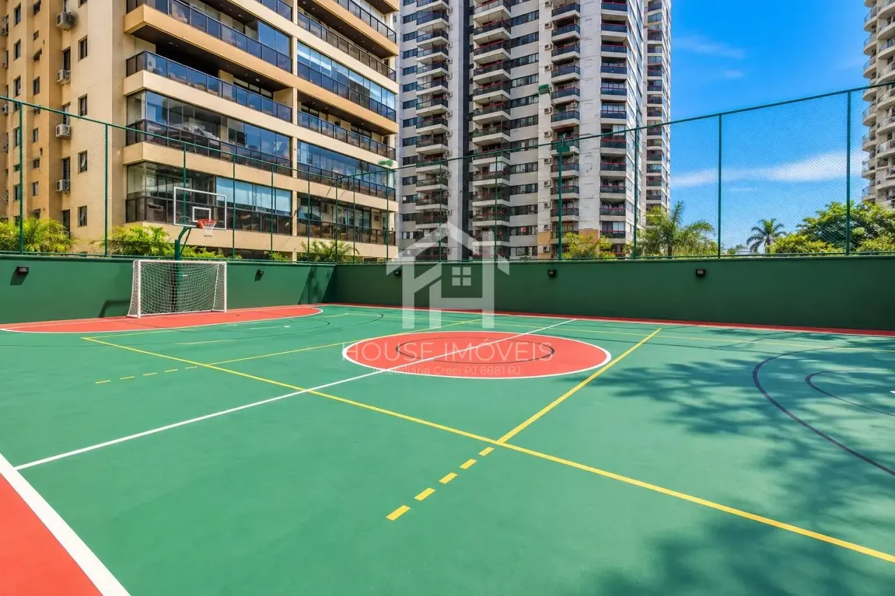3-bedroom apartment with a water view in Rio de Janeiro — photo 20