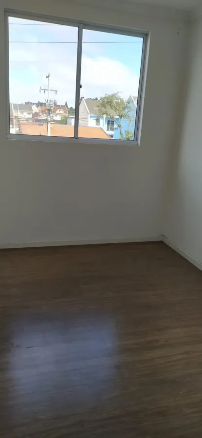 Wood or laminate floors in a 2-bedroom apartment, 68 m² — photo 14