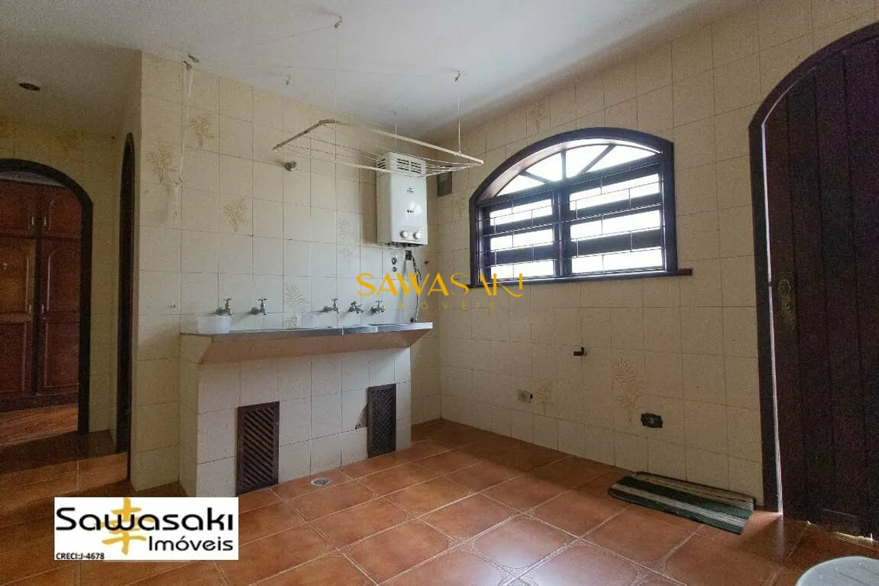 House with 5 bedrooms and 5 bathrooms — photo 4