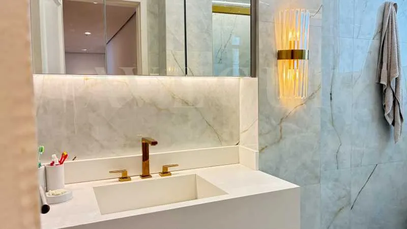 Гардеробна та 3 спальні: квартира 215 м² — photo 20